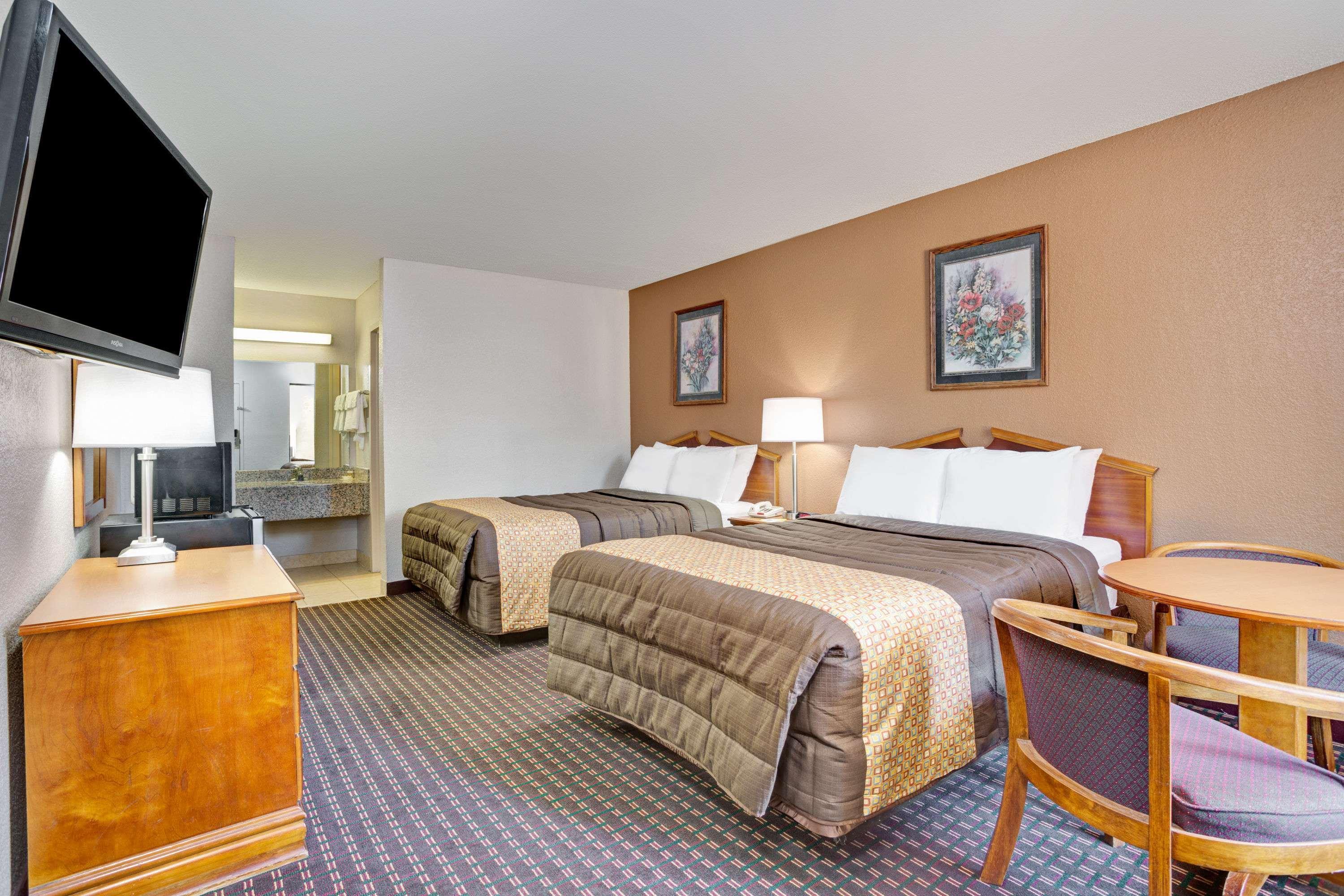 Days Inn By Wyndham Hernando Exterior photo